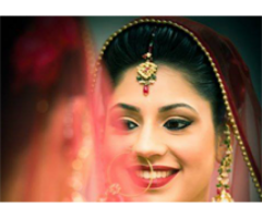 Book Top Makeup Artists in Delhi
